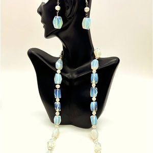 Fabulous opaline glass necklace+earring set🤍